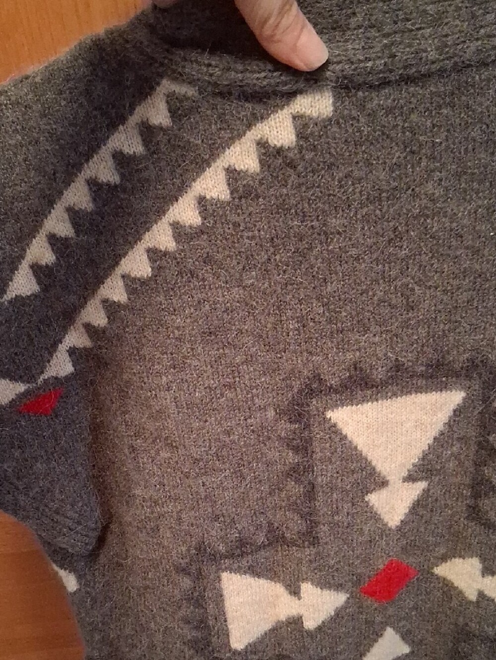 Pendleton Gray Aztec Shawl Cardigan with Red and Cream Accents Wool & Alpaca - Picture 7 of 11